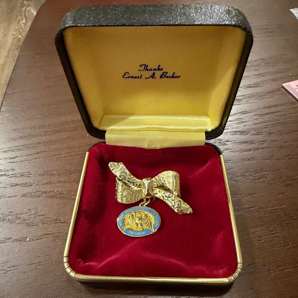 Vintage 1978 NAHB President Brooch Ernest A Becker Home Builders Gold Tone Bow